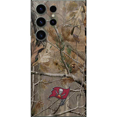 NFL Tampa Bay Buccaneers Realtree AP Camo Galaxy S25 Ultra Skin